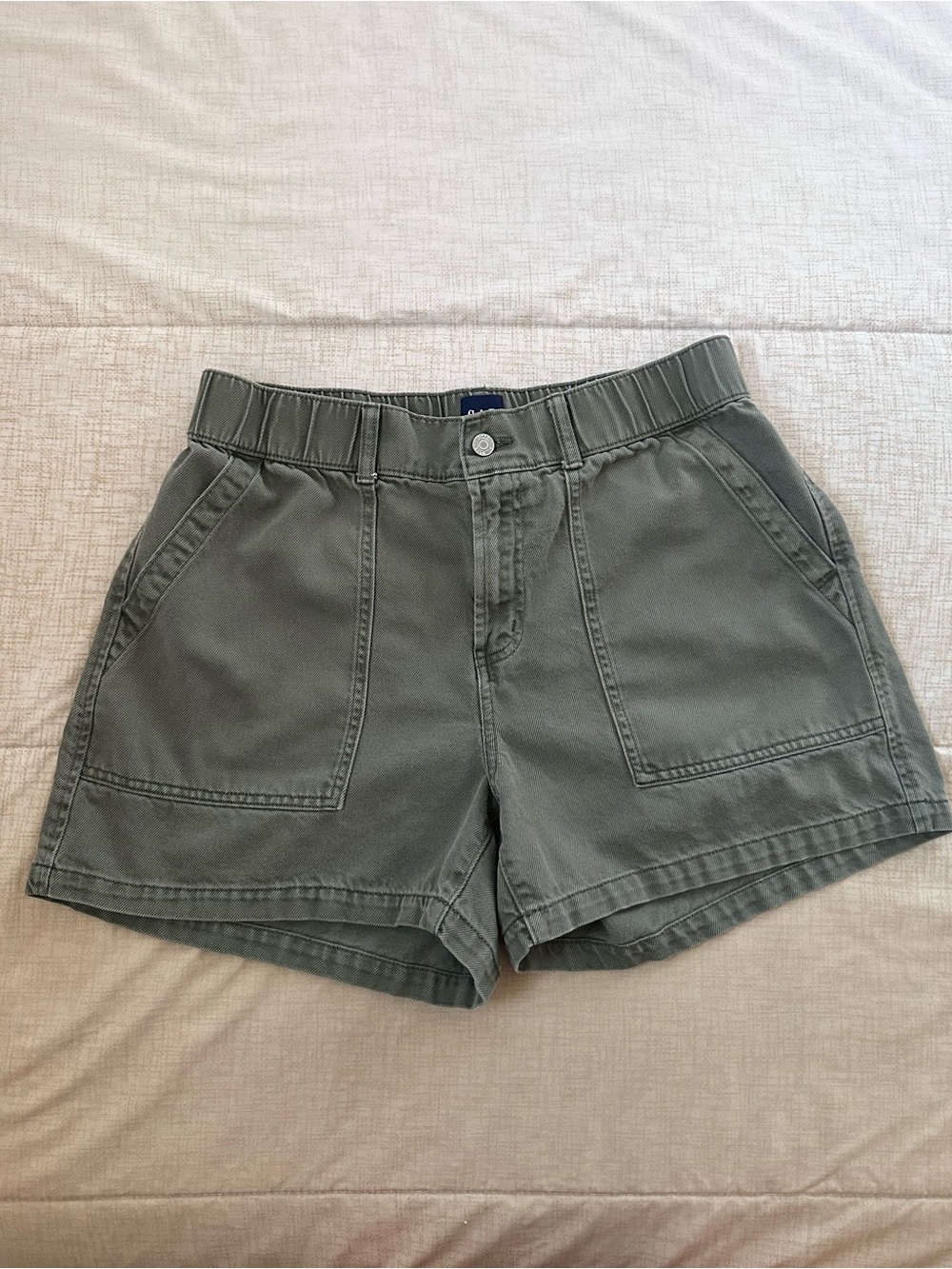 GAP Utility Shorts Green Size Large